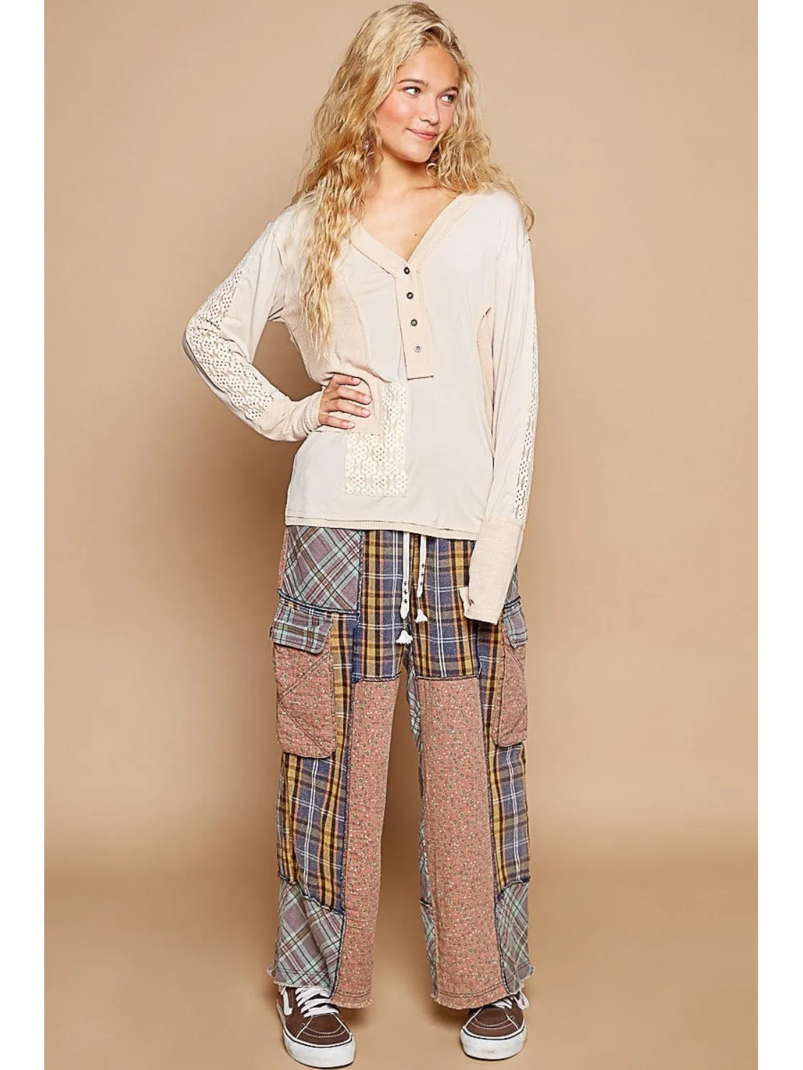 POL V-Neck Long Sleeve Floral Contrast Top